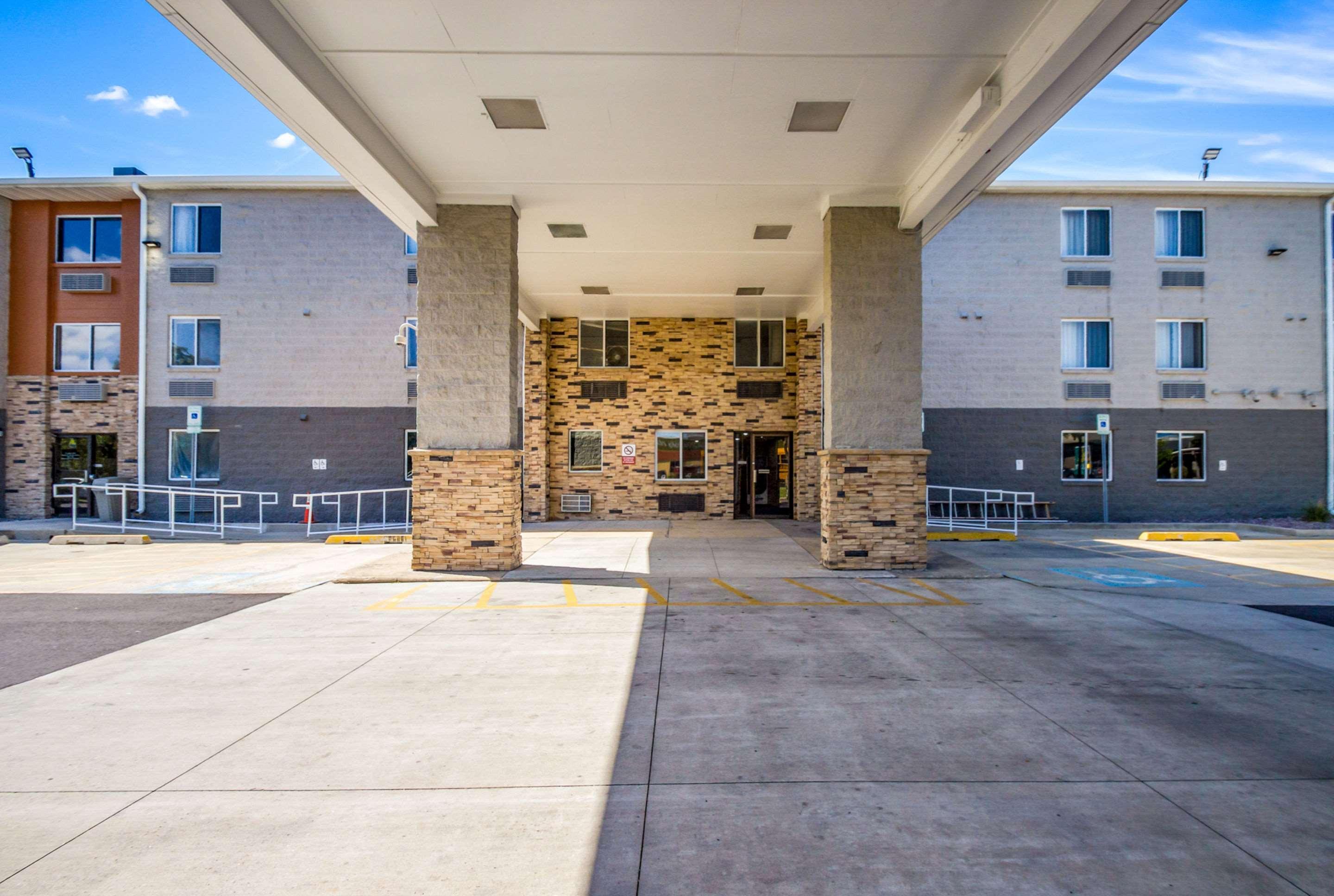 Americinn By Wyndham Madison Wi Exterior foto