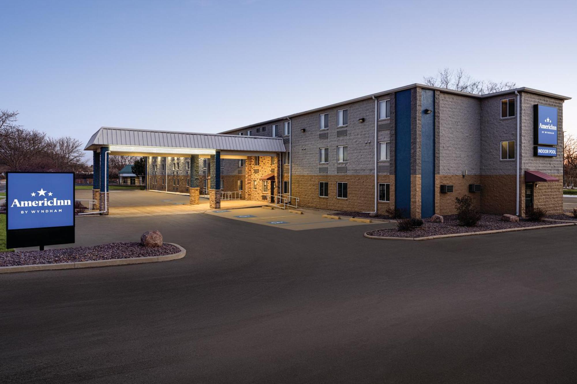 Americinn By Wyndham Madison Wi Exterior foto